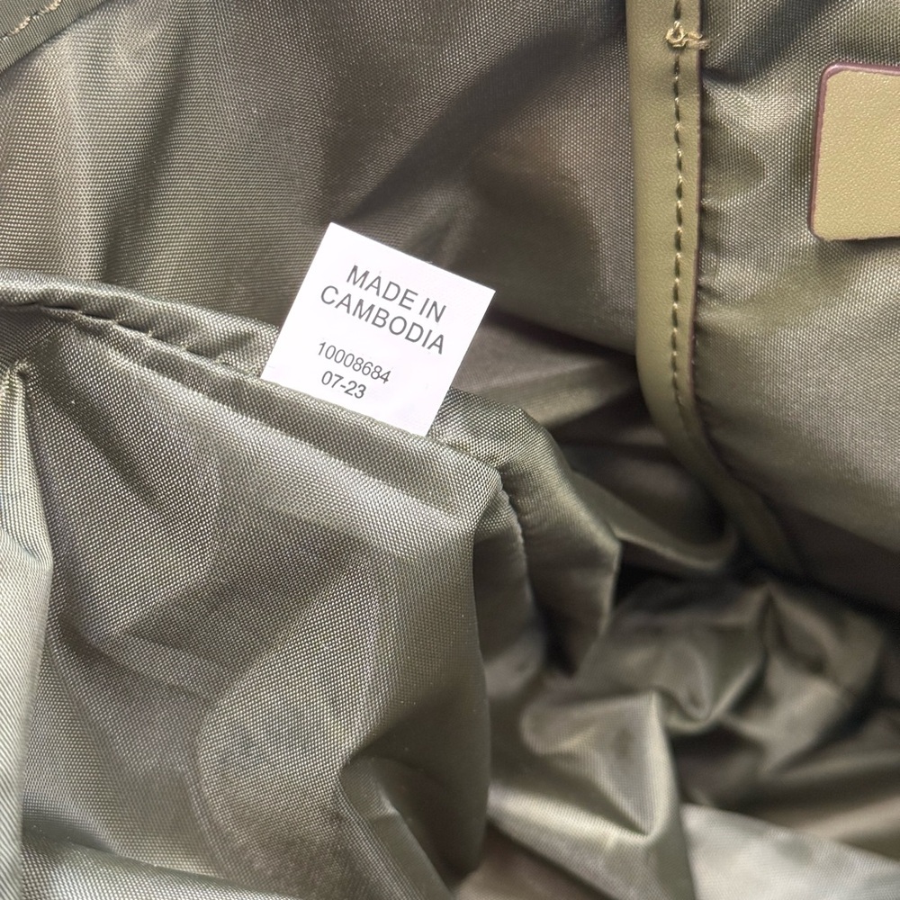 🆕 TORY BURCH 🧿 NWOT Ella Chain Tote, Olive Green - AUTHENTICATED - Picture 11 of 14